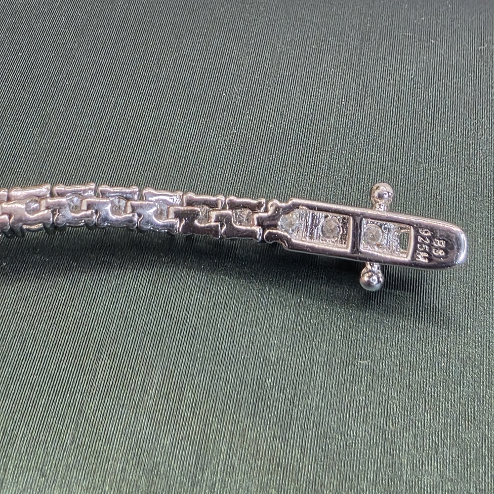 ✨2.5-2.8 CTW Moissanite Tennis Bracelet | 7" S925 Silver | 2mm Stones. - Picture 3 of 3